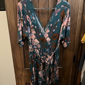 Jessica Simpson maternity dress